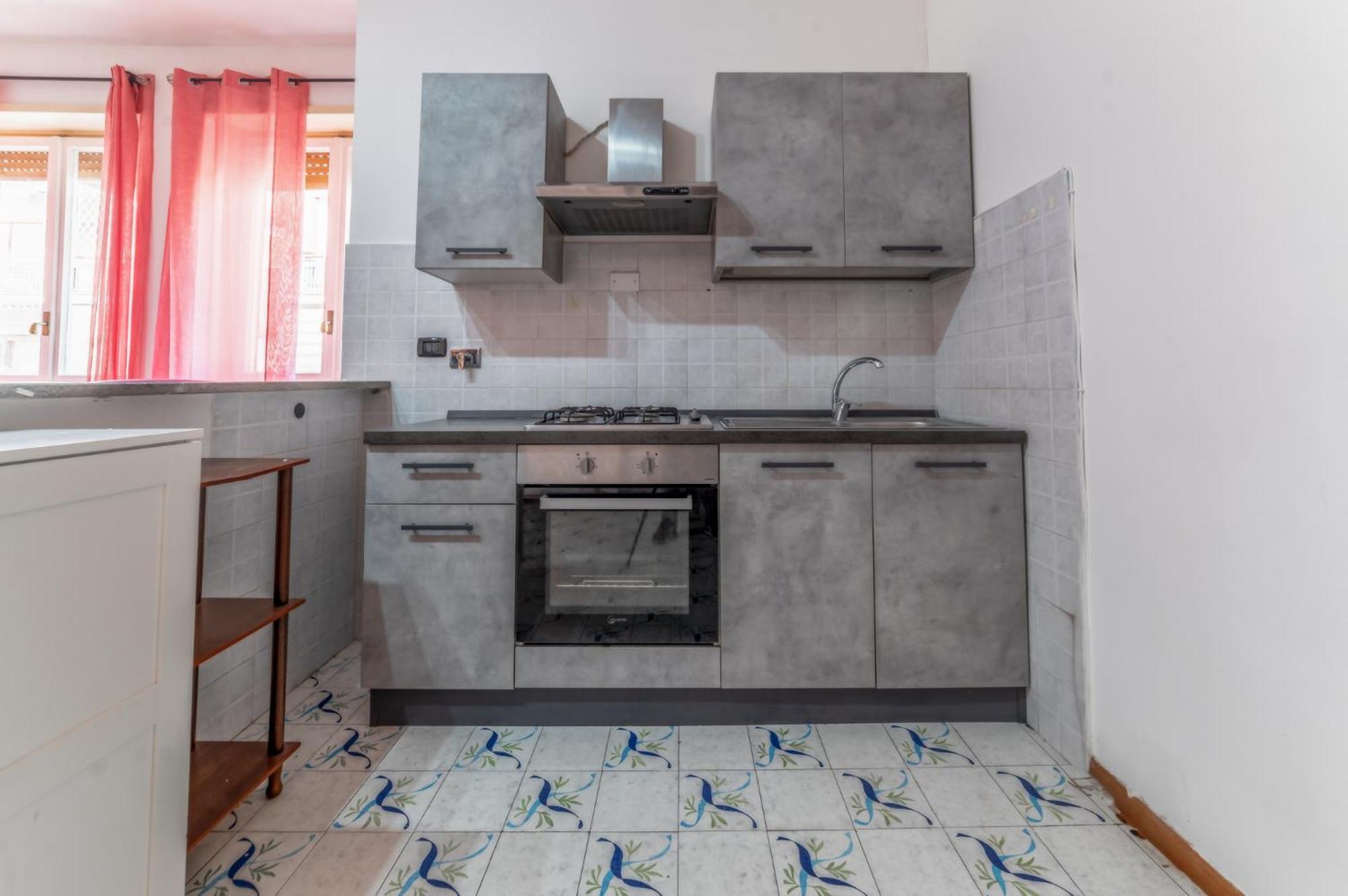 Casa Giuli - Metro Jonio Rom